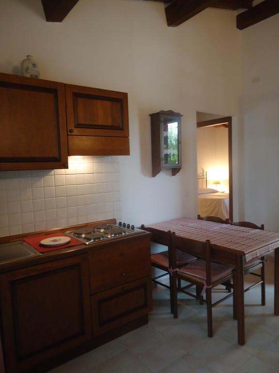 Agriturismo Arcobaleno Bagno Roselle Værelse billede